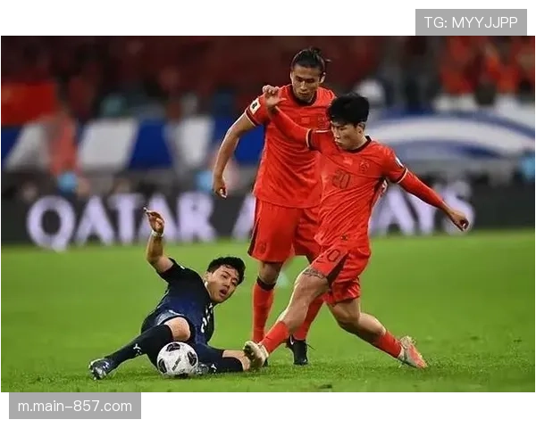 里尔中场失控导致防线承压，首回合53%控球仅1次射正折射攻防脱节