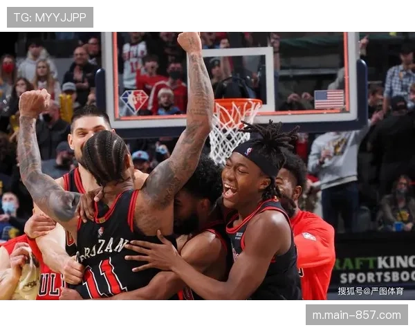 公牛拉文德罗赞老将核心 加时赛韧性展现季后赛经验